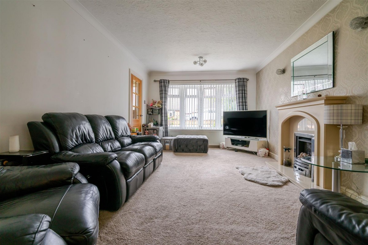 Minehead Avenue, Leigh