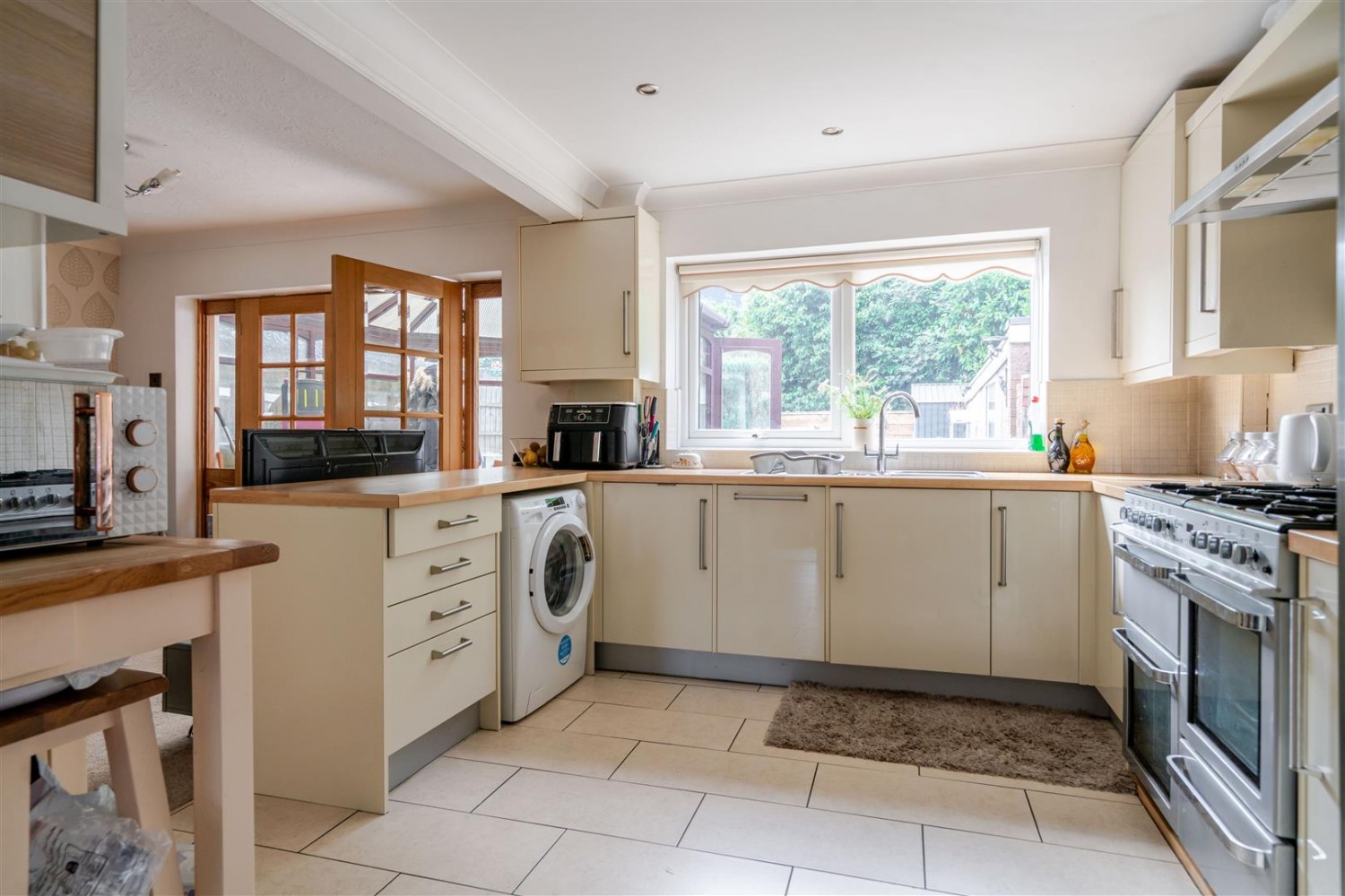 3 bedroom House for sale in Minehead Avenue, Leigh