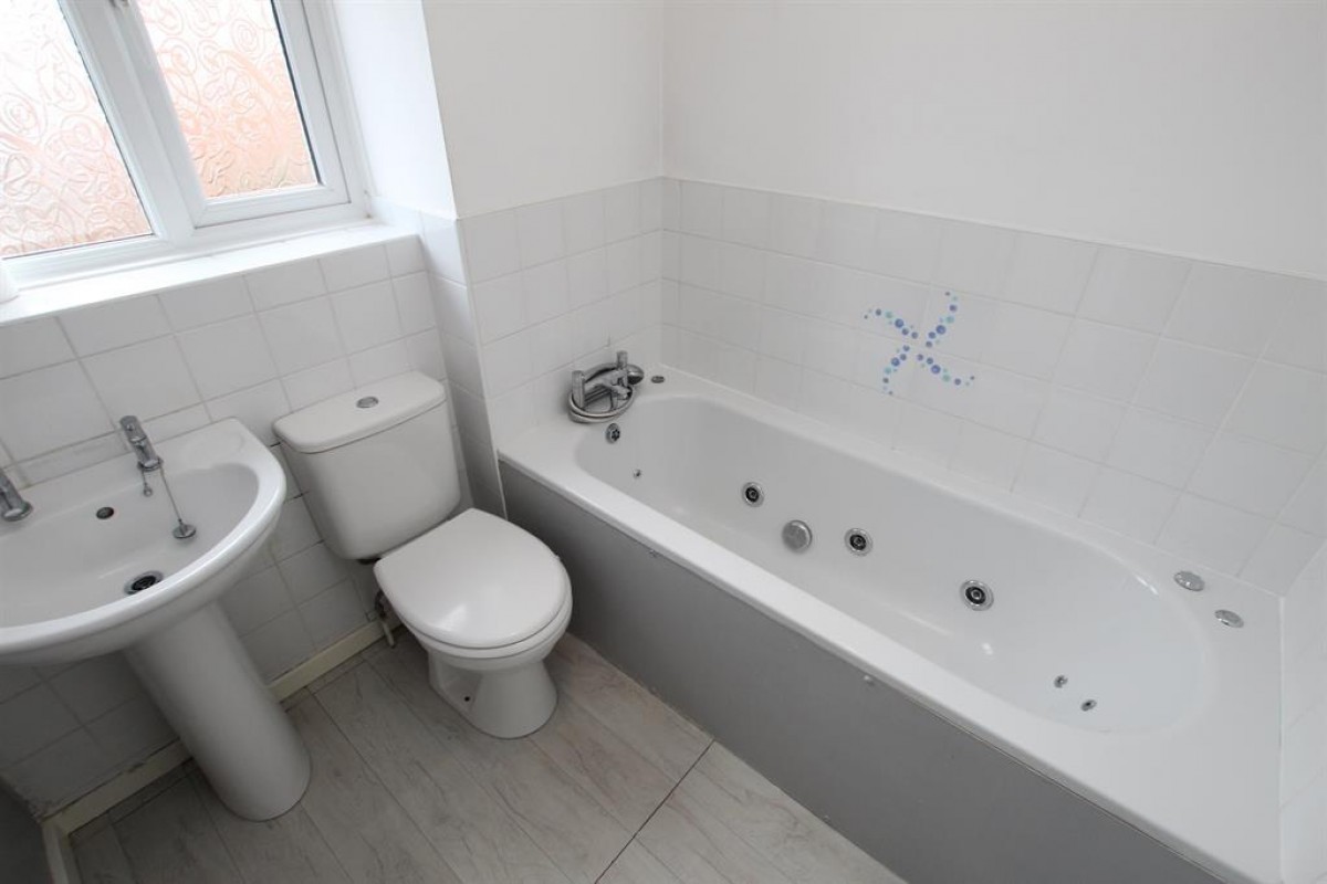 Perryfields Close, Redditch, B98 7YP
