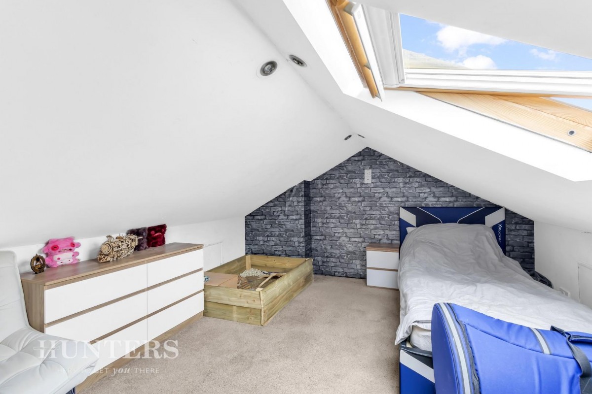 Shaftesbury Drive, Wardle, OL12 9LS