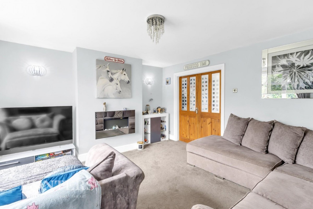 Shaftesbury Drive, Wardle, OL12 9LS