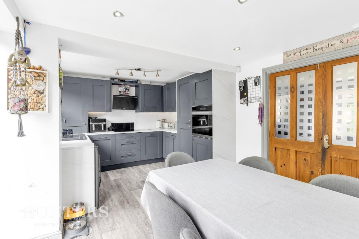 Shaftesbury Drive, Wardle, OL12 9LS