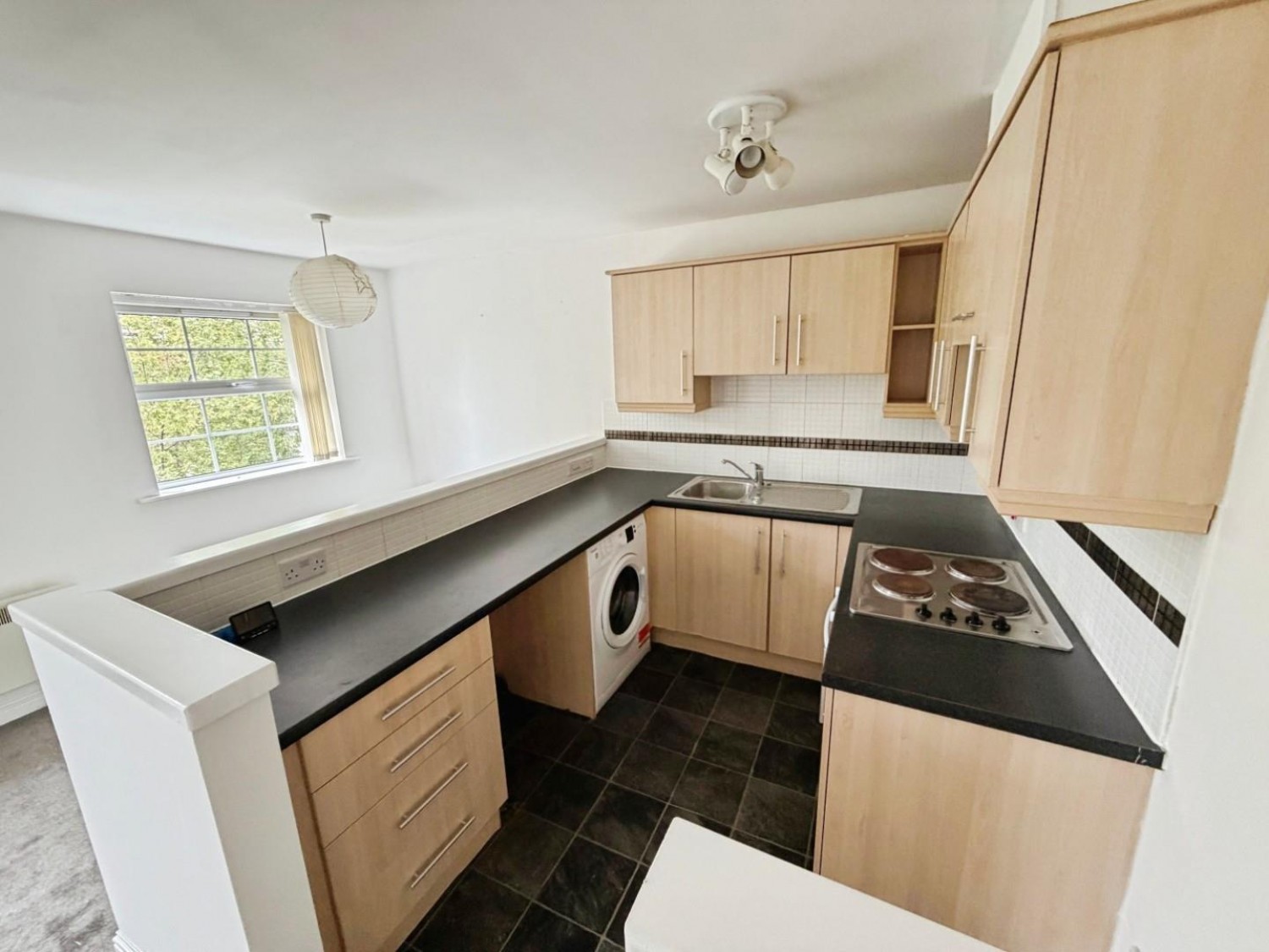 2 bedroom Flat for sale in Naylor Road, Ellesmere Port