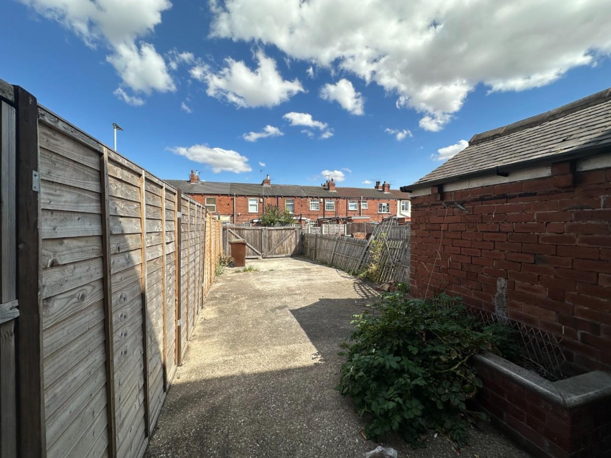 Westfields, Castleford