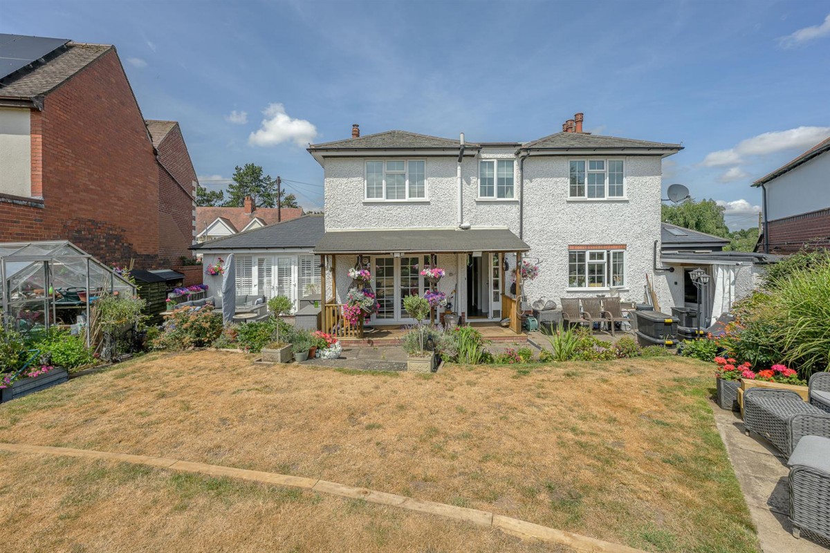Foley Road, Stourbridge, DY9 ORT