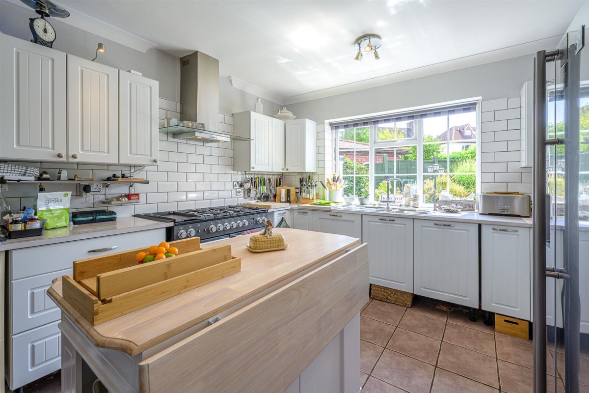 Foley Road, Stourbridge, DY9 ORT
