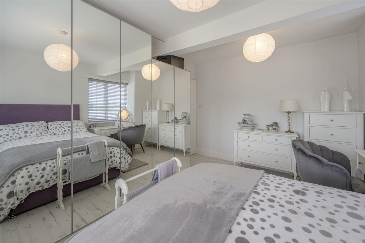 Foley Road, Stourbridge, DY9 ORT