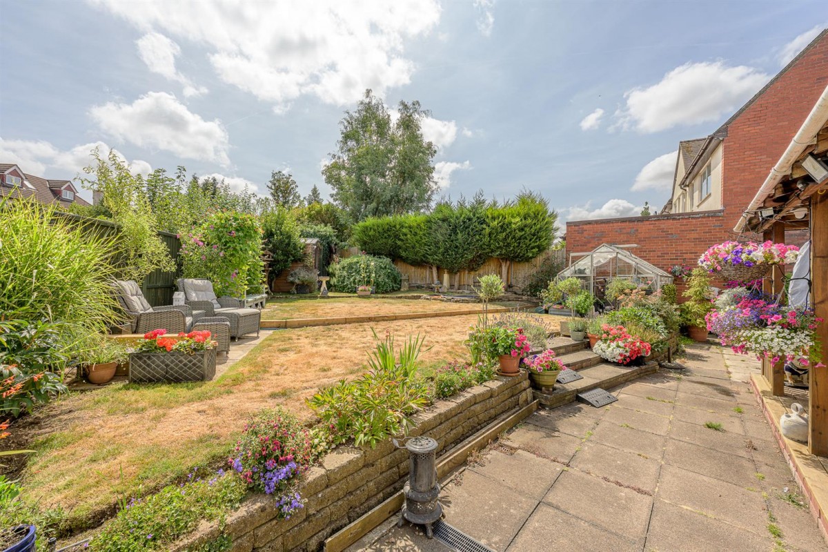 Foley Road, Stourbridge, DY9 ORT