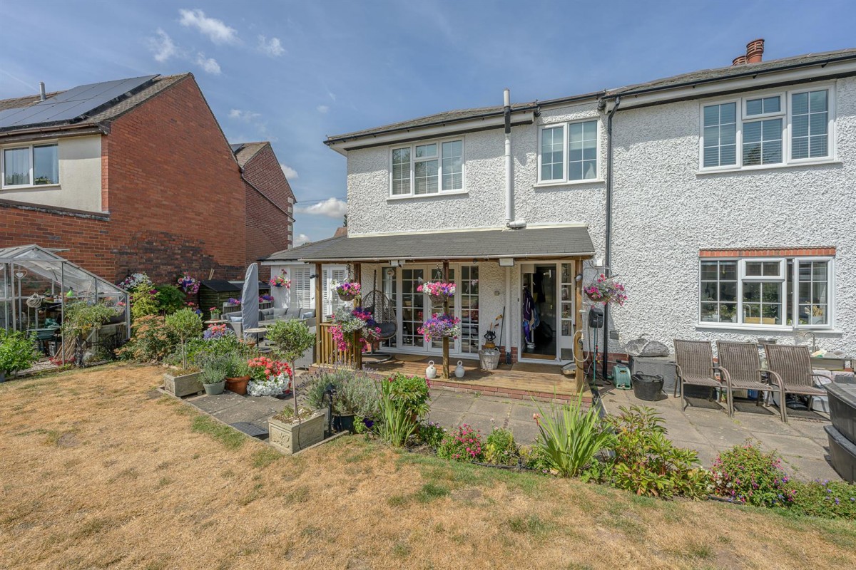 Foley Road, Stourbridge, DY9 ORT