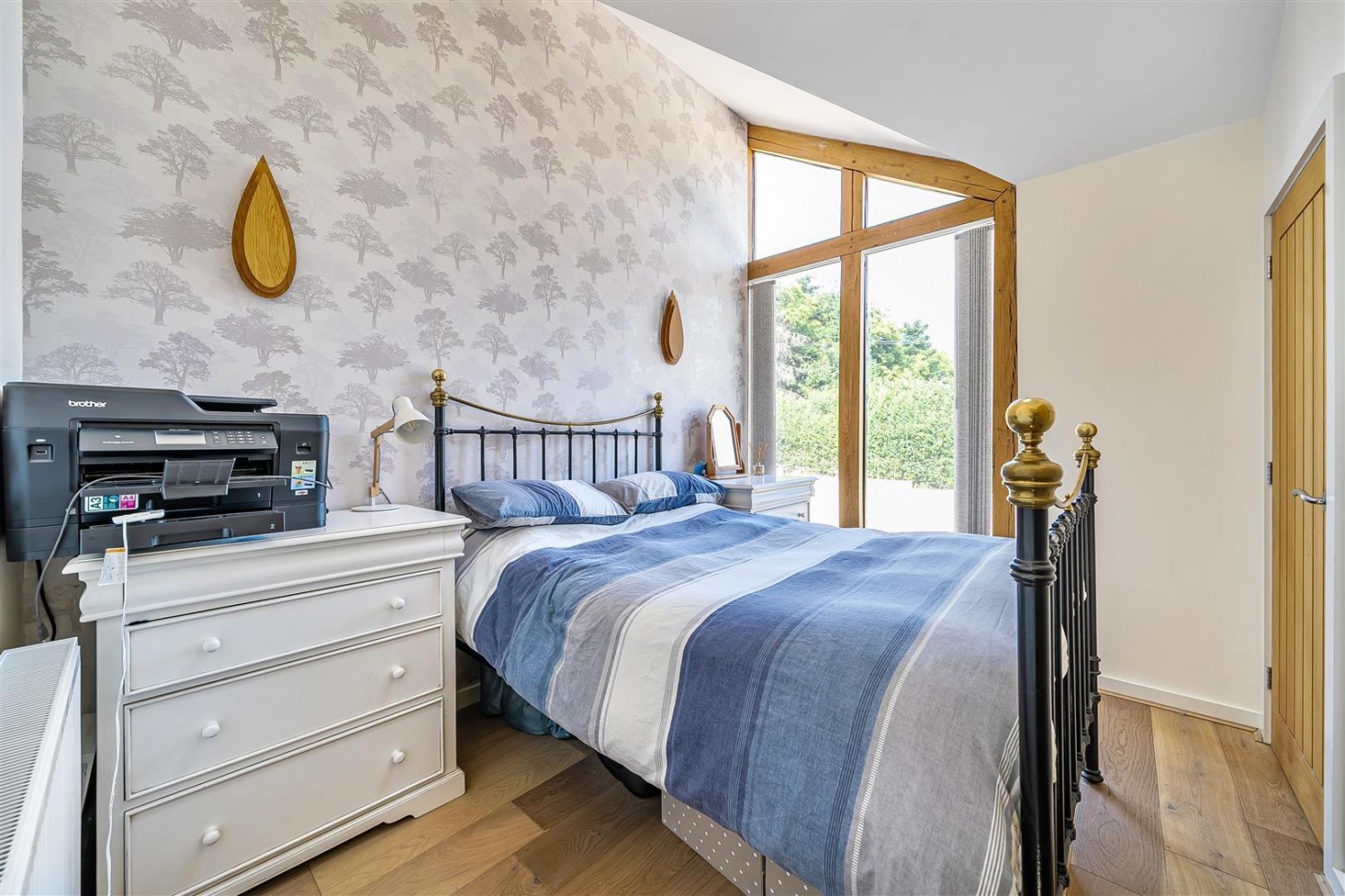 4 bedroom Bungalow for sale in The Old Coal House, Sandy Lane, Kidderminster, DY11 5QZ