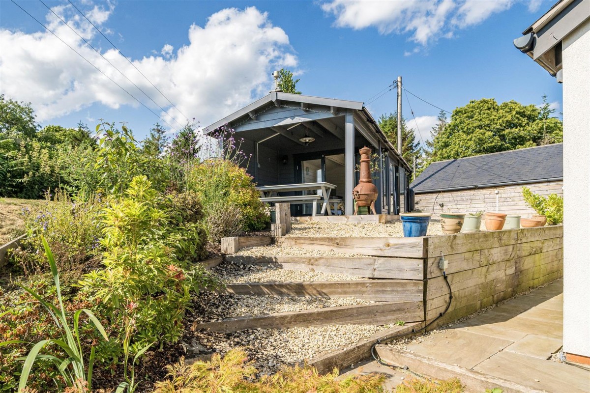 The Old Coal House, Sandy Lane, Kidderminster, DY11 5QZ