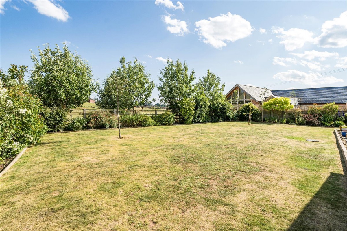 The Old Coal House, Sandy Lane, Kidderminster, DY11 5QZ
