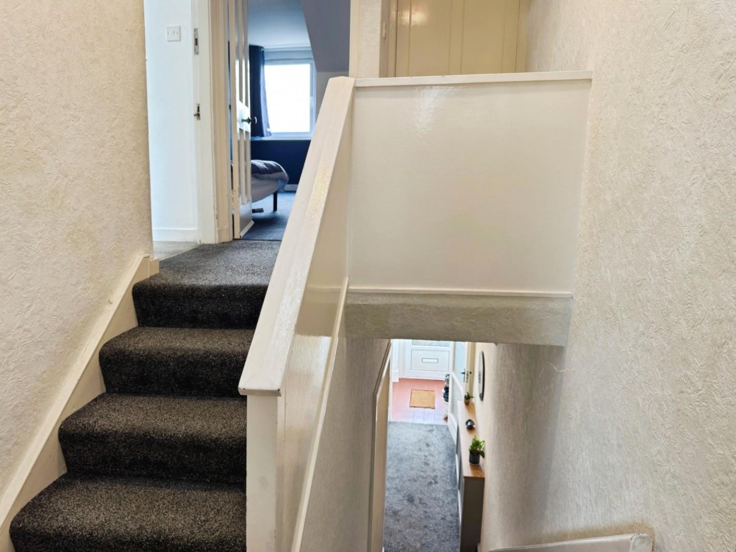 2 bedroom House to let in Sydney Place, Lockerbie