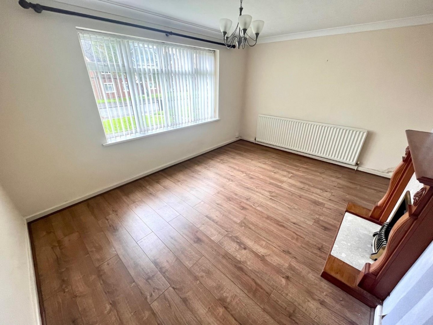 2 bedroom Flat for sale in Kenilworth Crescent, Parkfields, Wolverhampton