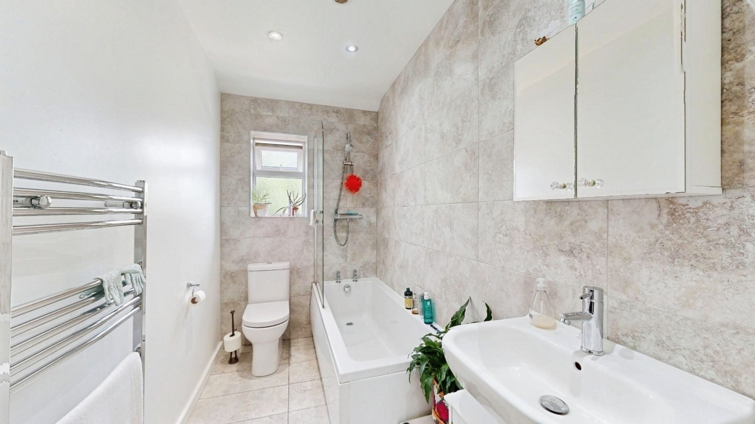 2 bedroom House to let in Bremner Street , Otley, LS21 1JD