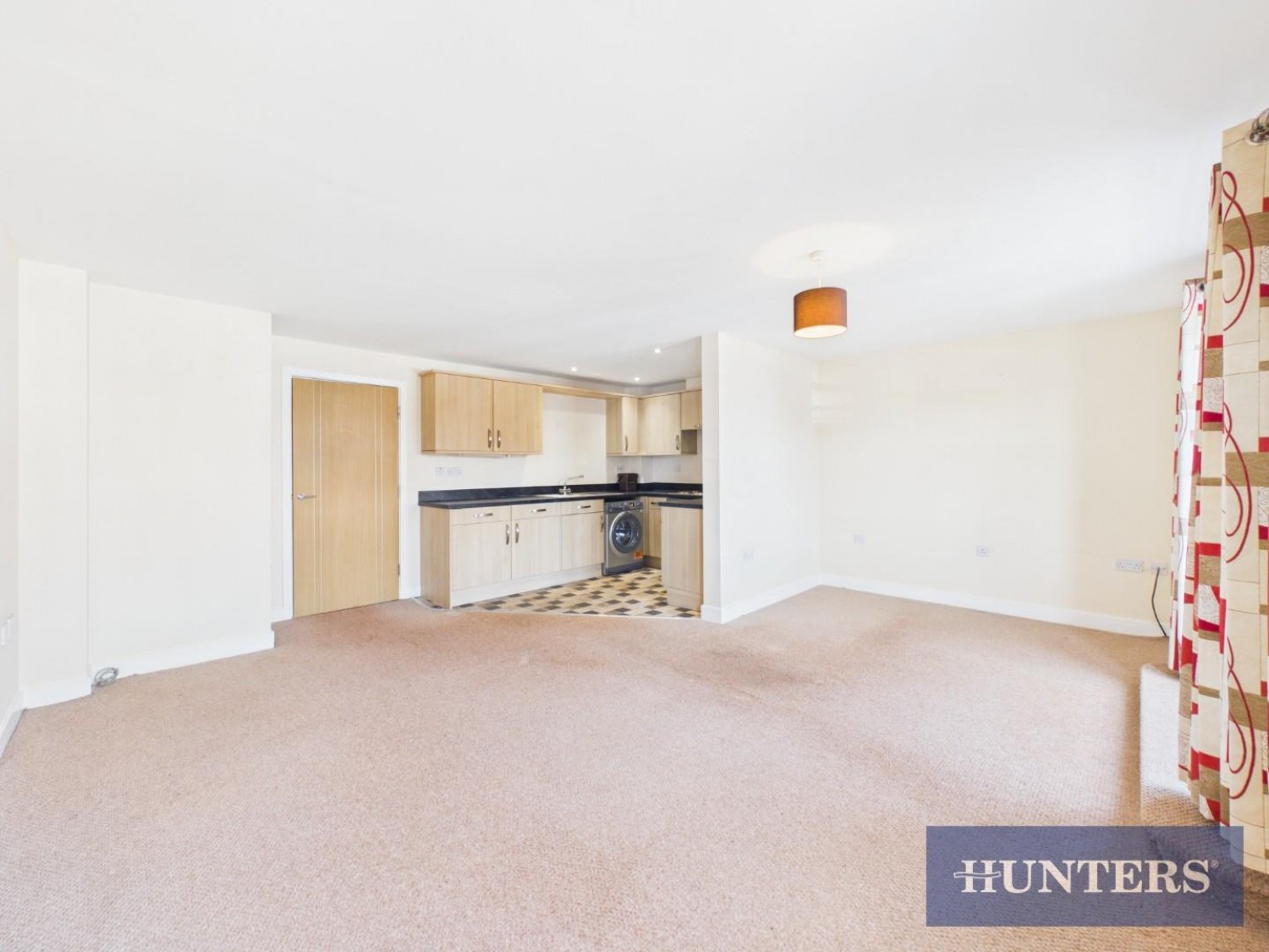 2 bedroom Flat for sale in Promenade, Bridlington