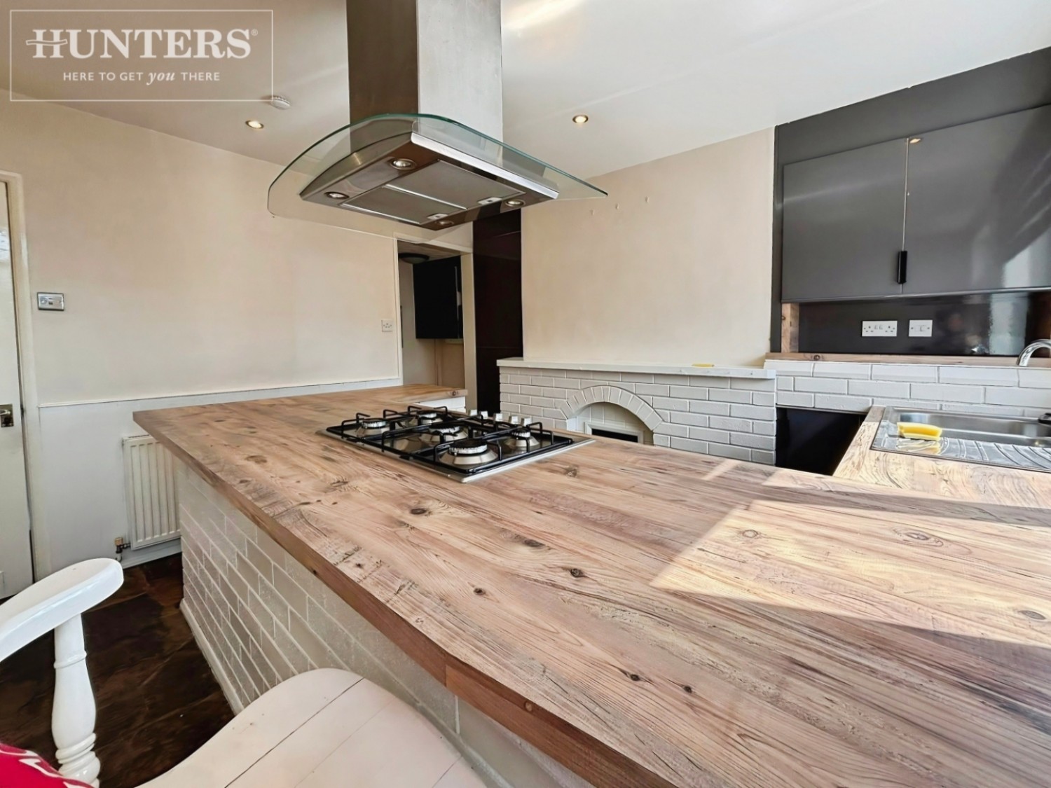2 bedroom House for sale in New Street, South Hiendley, Barnsley, West Yorkshire