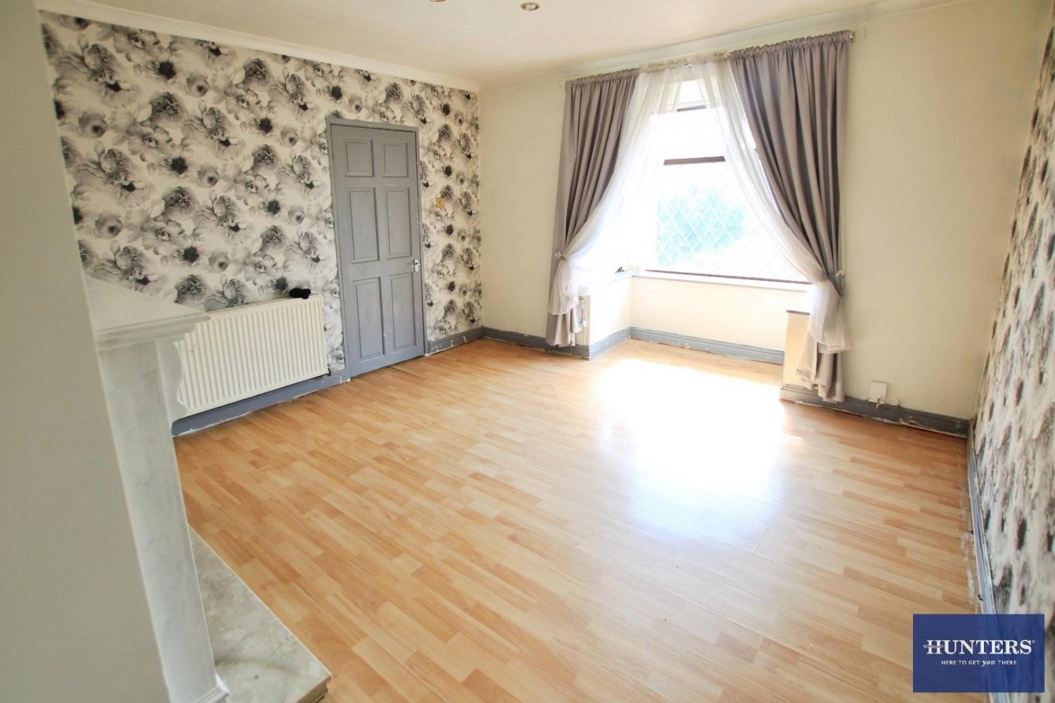 3 bedroom House to let in Holme Lane, Bradford, BD4 0PU