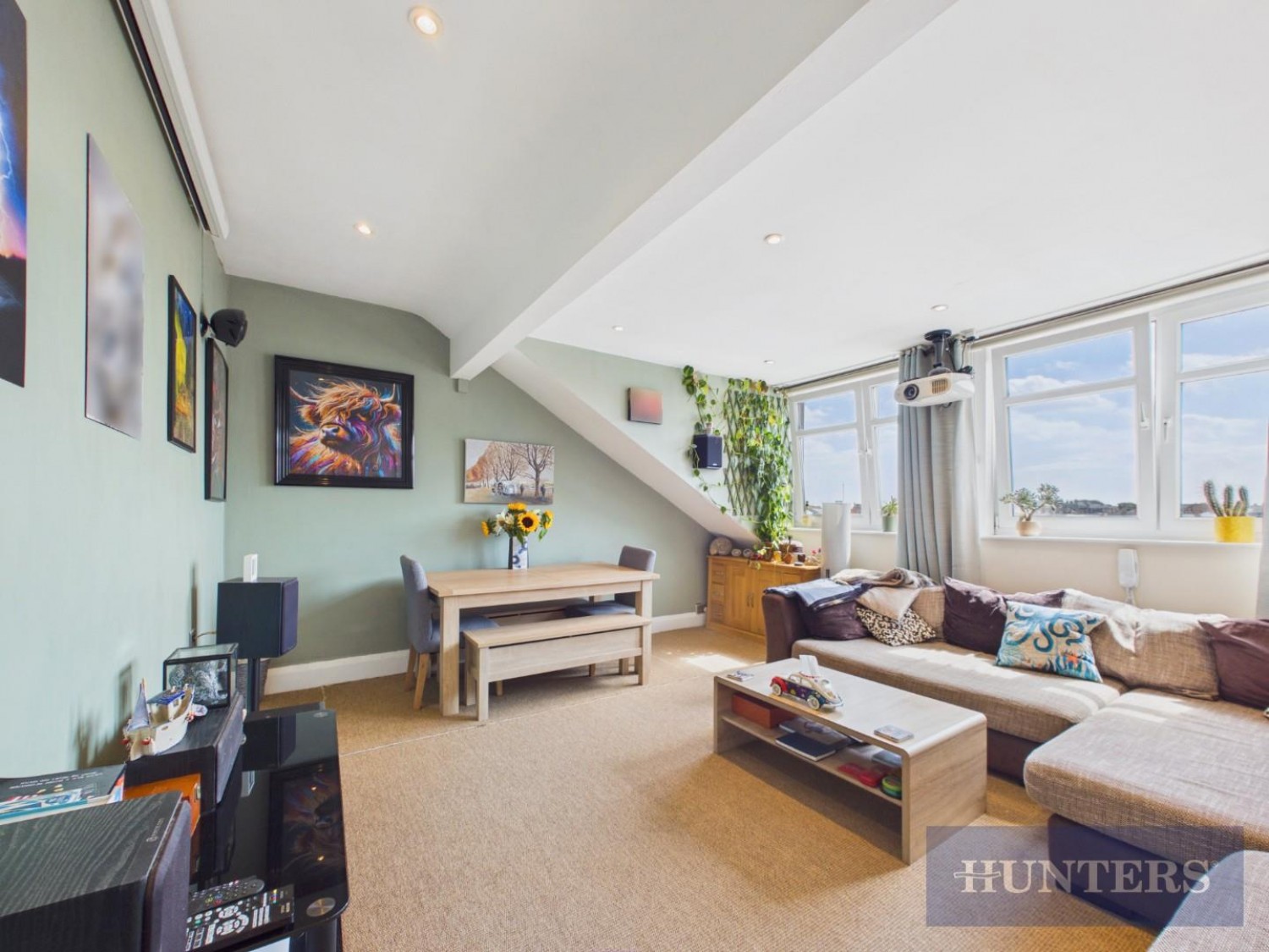 2 bedroom Flat for sale in Prince Of Wales Terrace, Scarborough