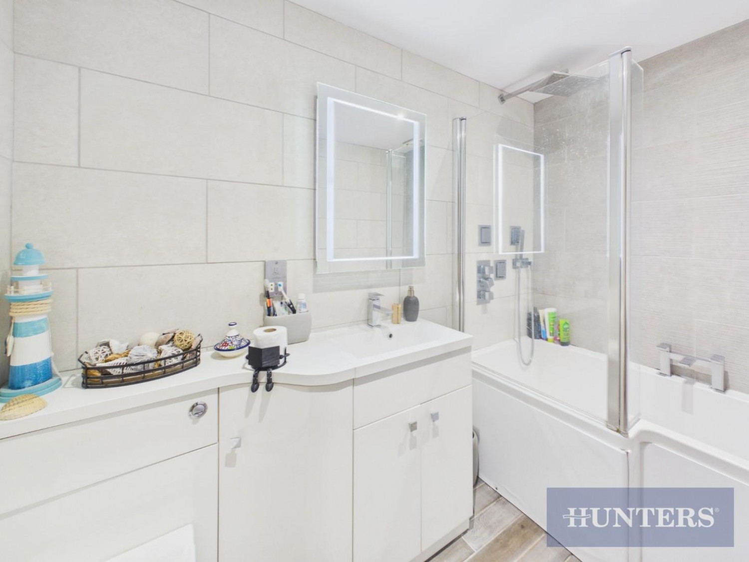 2 bedroom Flat for sale in Prince Of Wales Terrace, Scarborough