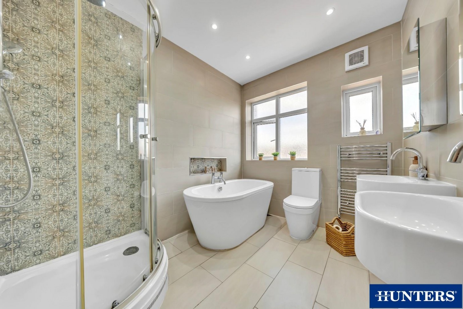 5 bedroom House for sale in Galsworthy Avenue, Chadwell Heath, RM6