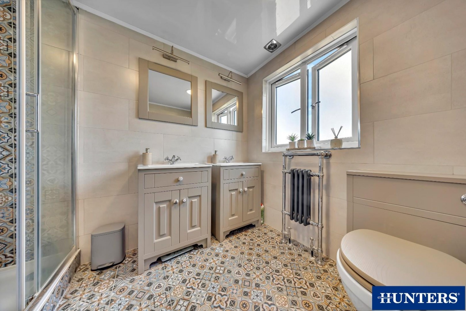 5 bedroom House for sale in Galsworthy Avenue, Chadwell Heath, RM6