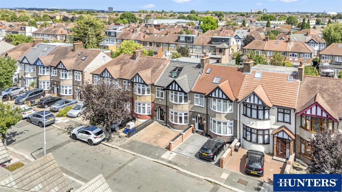Galsworthy Avenue, Chadwell Heath, RM6