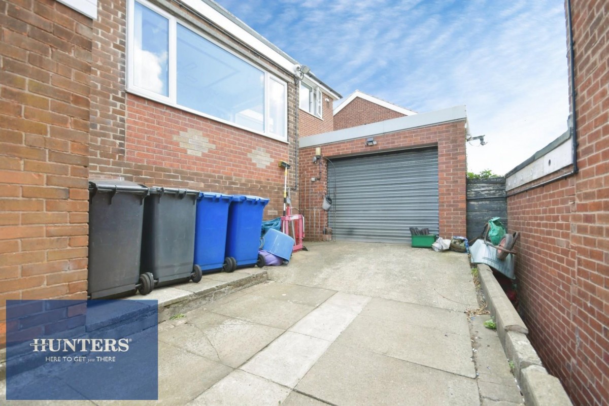 Newbridge Lane, Old Whittington, Chesterfield, S41 9JQ