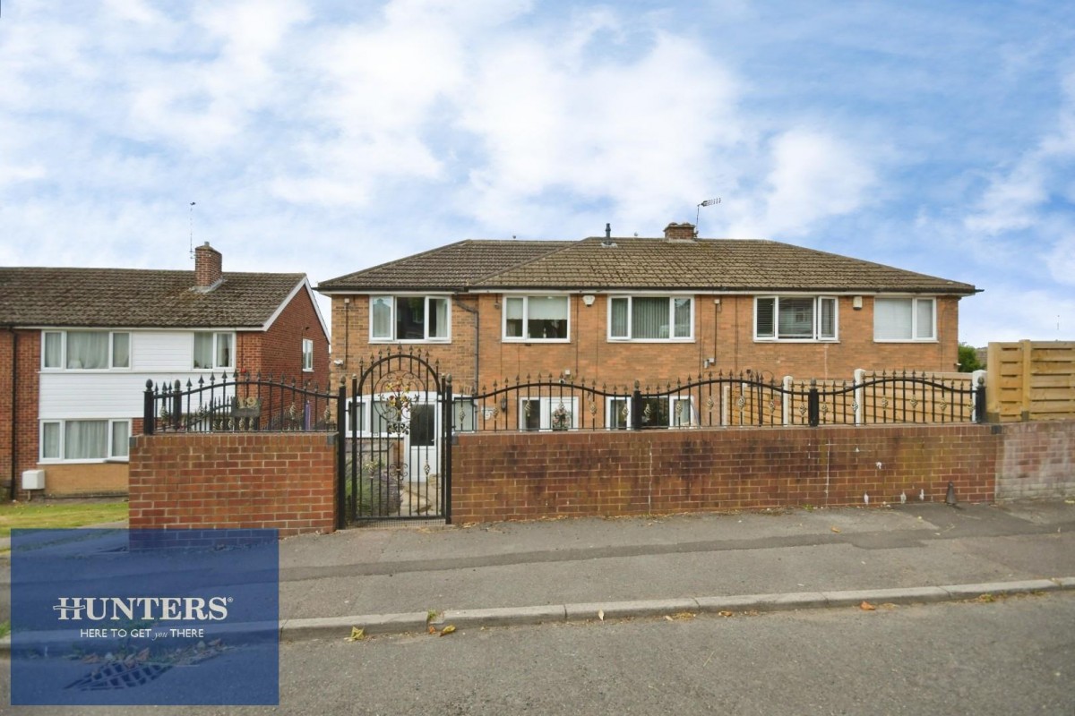 Newbridge Lane, Old Whittington, Chesterfield, S41 9JQ