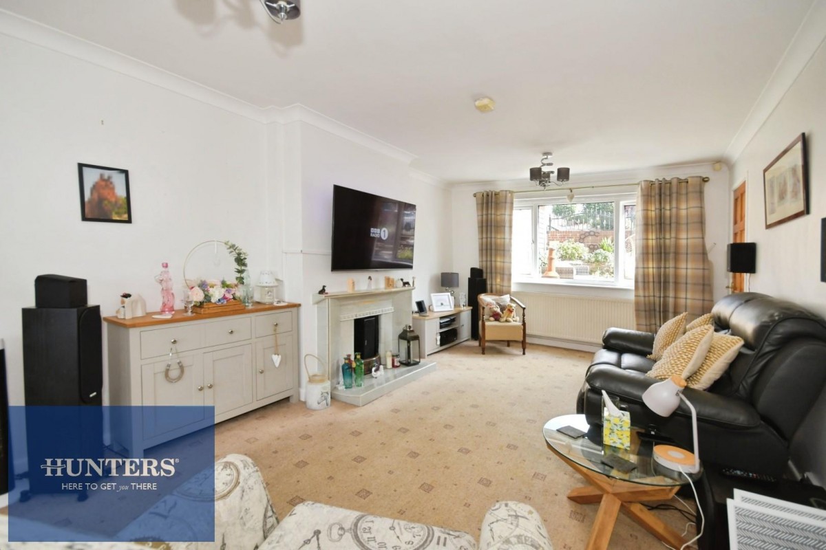 Newbridge Lane, Old Whittington, Chesterfield, S41 9JQ