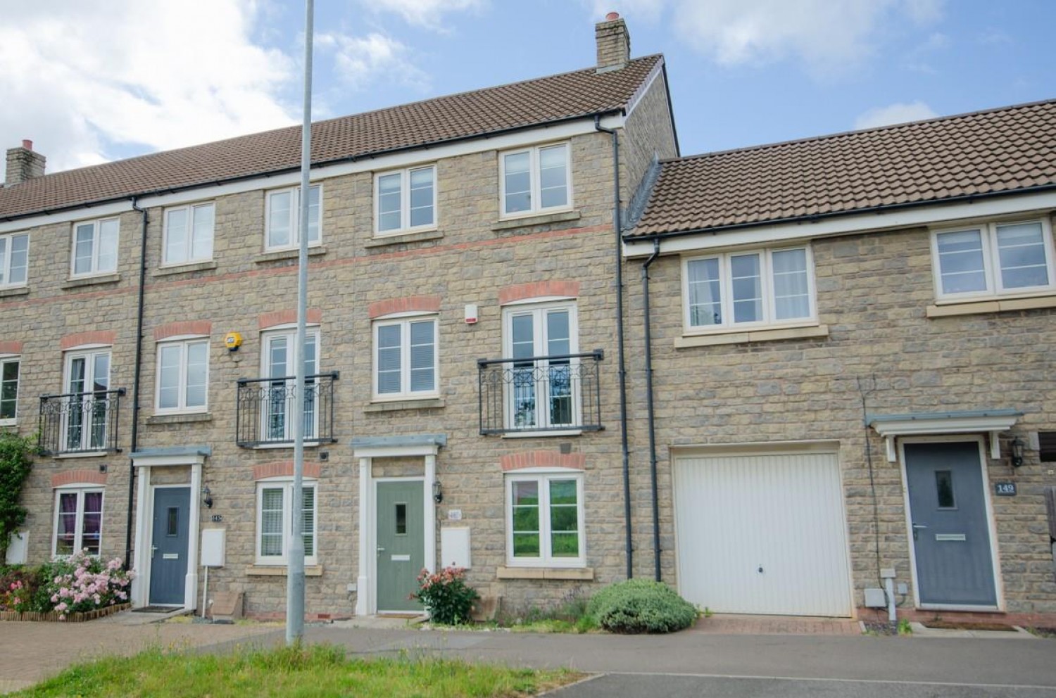 3 bedroom House for sale in Honeysuckle Road, Emersons Green, Bristol, BS16 7LS