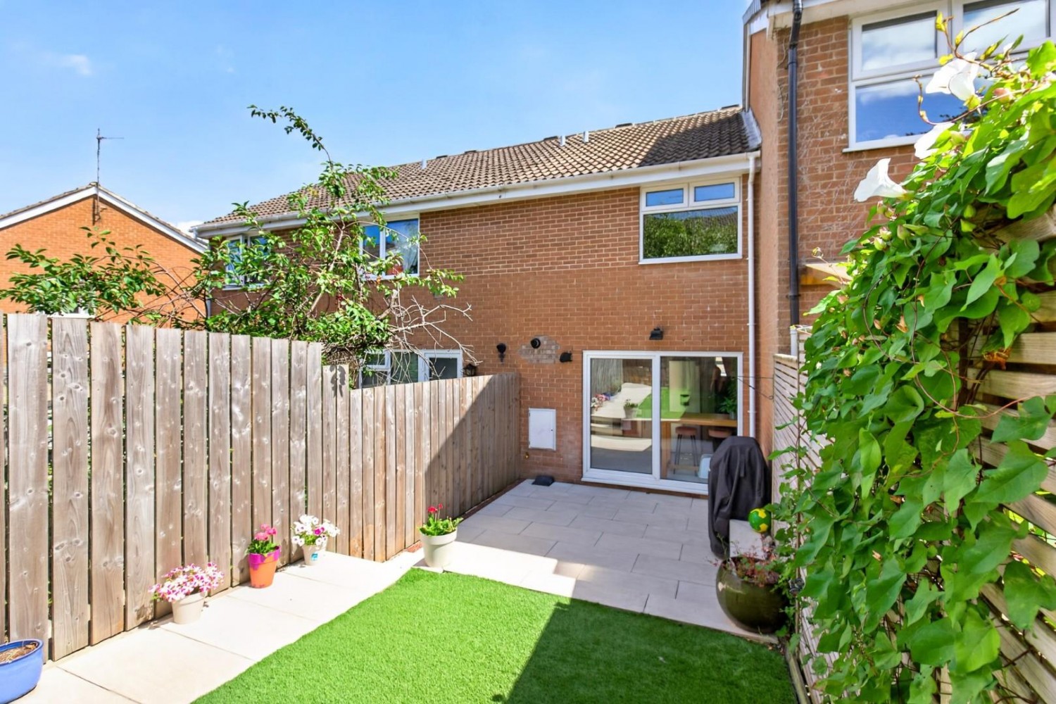 2 bedroom House for sale in Nesfield Close, Harrogate
