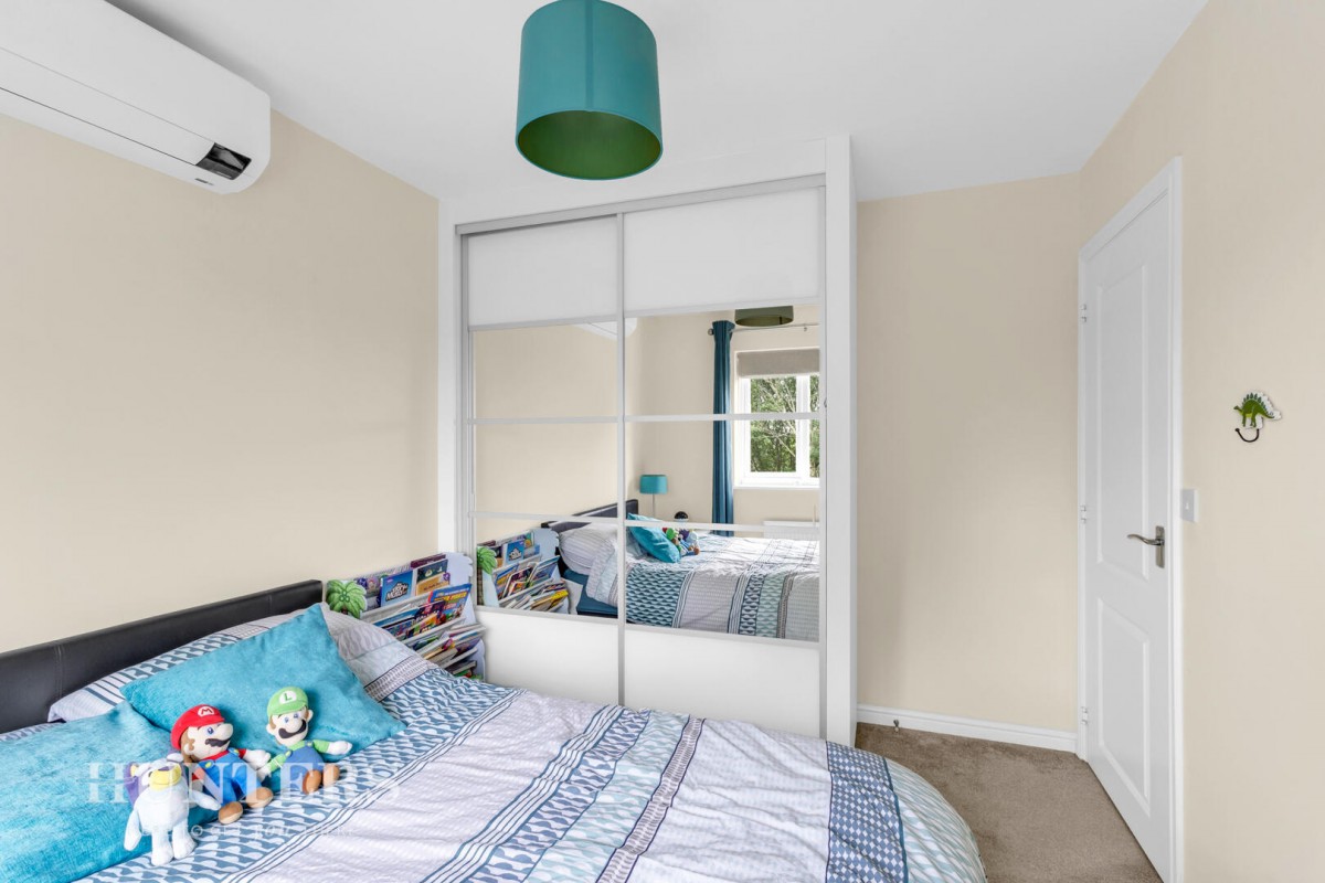 Mayflower Gardens, Wardle OL12 9DF