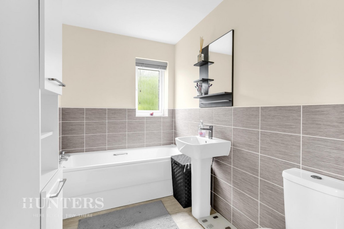Mayflower Gardens, Wardle OL12 9DF