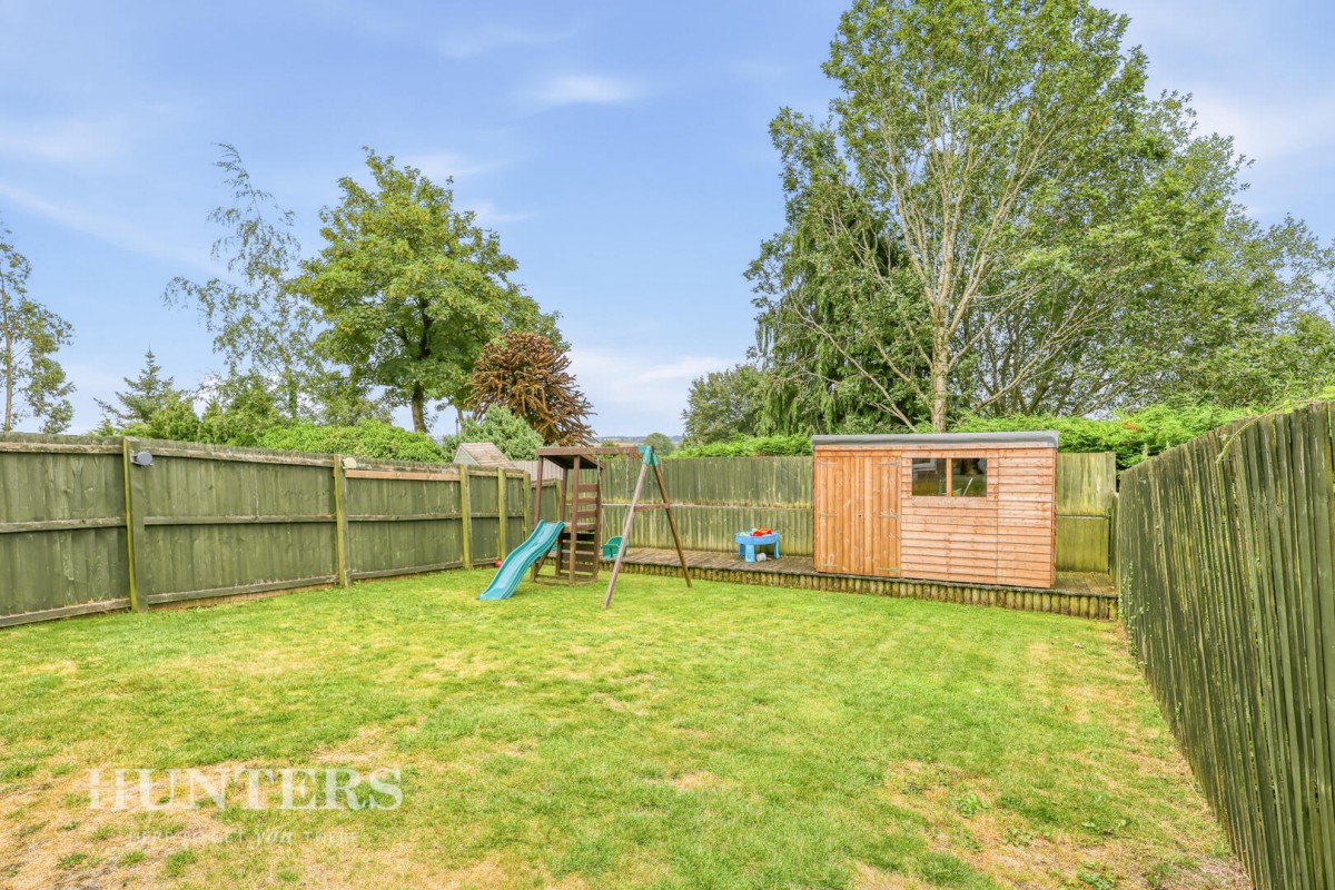 Mayflower Gardens, Wardle OL12 9DF