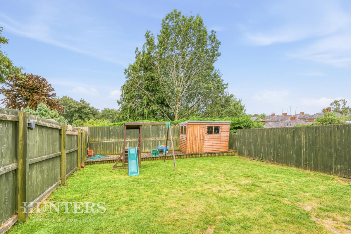 Mayflower Gardens, Wardle OL12 9DF
