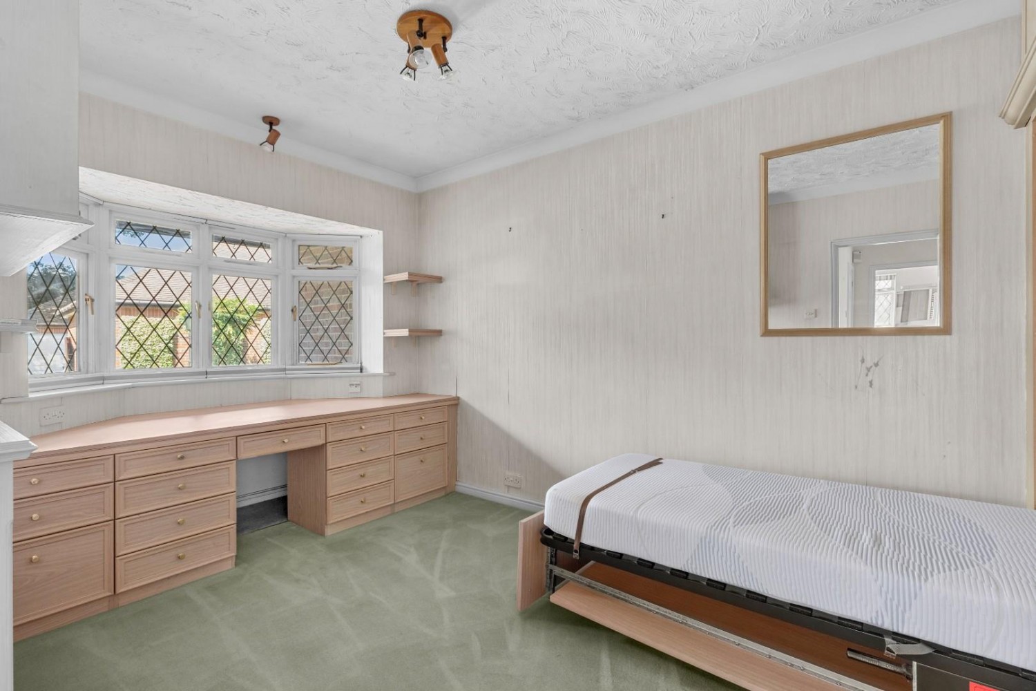 2 bedroom Bungalow for sale in Laurel Court, Long Park, Chesham Bois, Amersham, Buckinghamshire, HP6 5LP