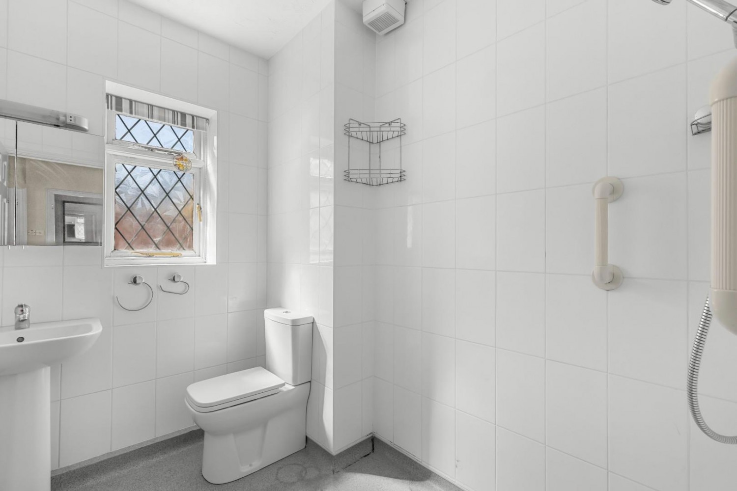 2 bedroom Bungalow for sale in Laurel Court, Long Park, Chesham Bois, Amersham, Buckinghamshire, HP6 5LP