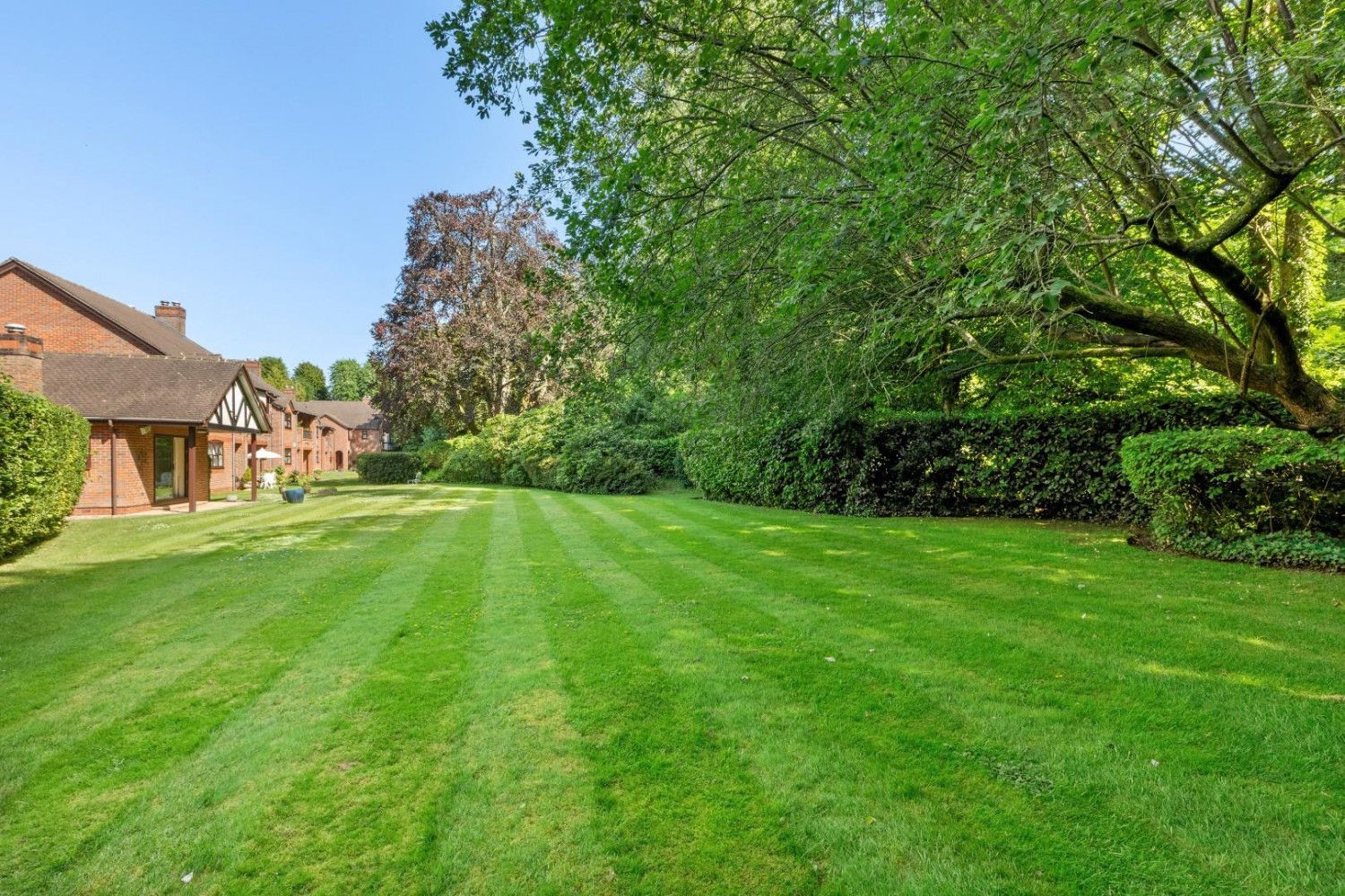 2 bedroom Bungalow for sale in Laurel Court, Long Park, Chesham Bois, Amersham, Buckinghamshire, HP6 5LP