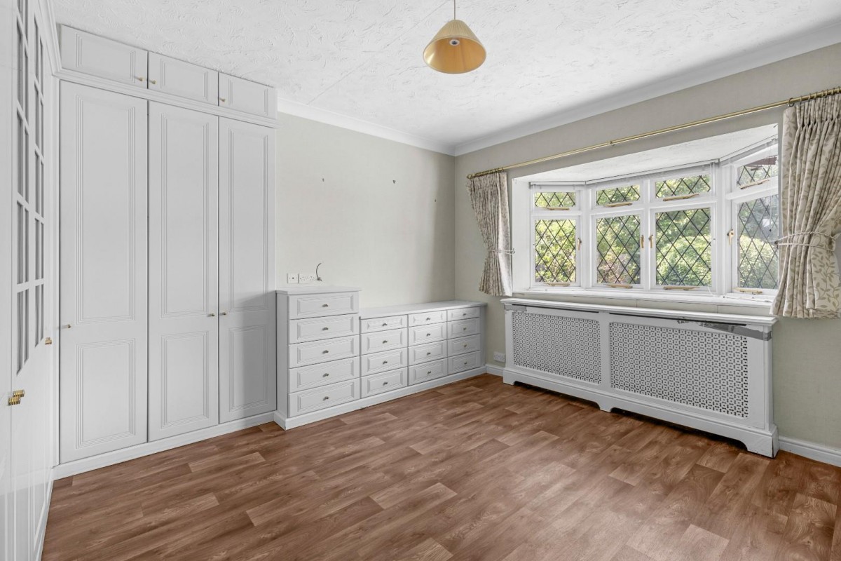 Laurel Court, Long Park, Chesham Bois, Amersham, Buckinghamshire, HP6 5LP