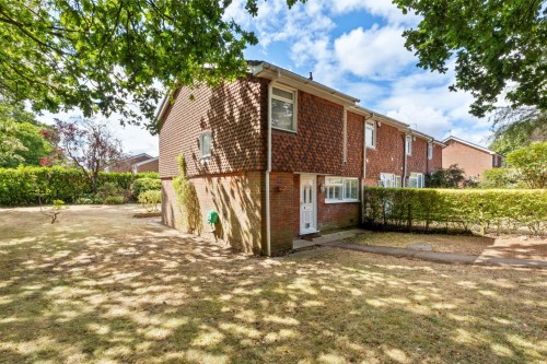 Devonshire Close, Amersham, Buckinghamshire, HP6 5JG