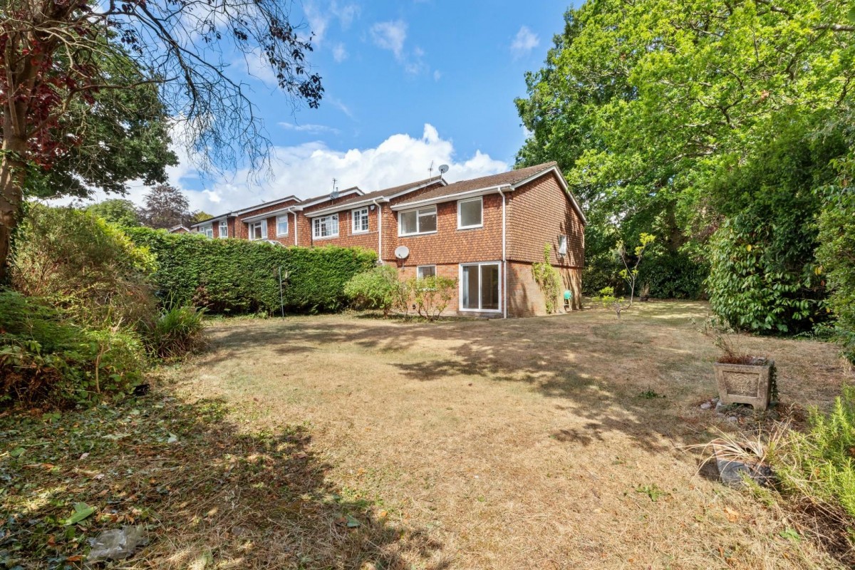 Devonshire Close, Amersham, Buckinghamshire, HP6 5JG