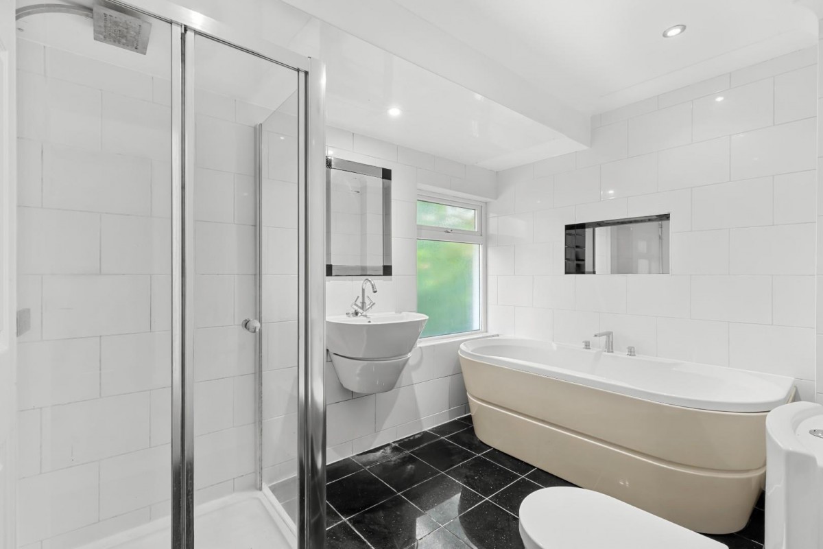 Devonshire Close, Amersham, Buckinghamshire, HP6 5JG