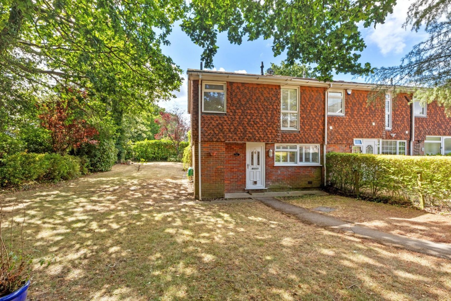 3 bedroom House for sale in Devonshire Close, Amersham, Buckinghamshire, HP6 5JG