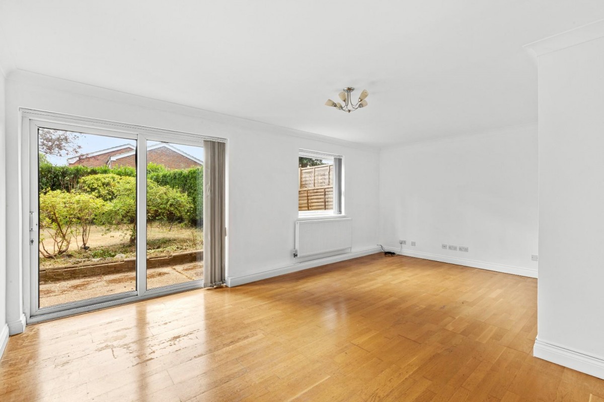 Devonshire Close, Amersham, Buckinghamshire, HP6 5JG
