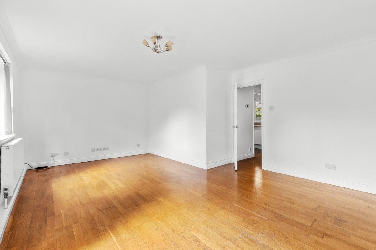 Devonshire Close, Amersham, Buckinghamshire, HP6 5JG
