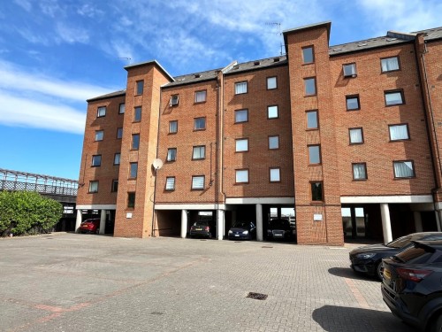 Russell Quay, Gravesend, DA12