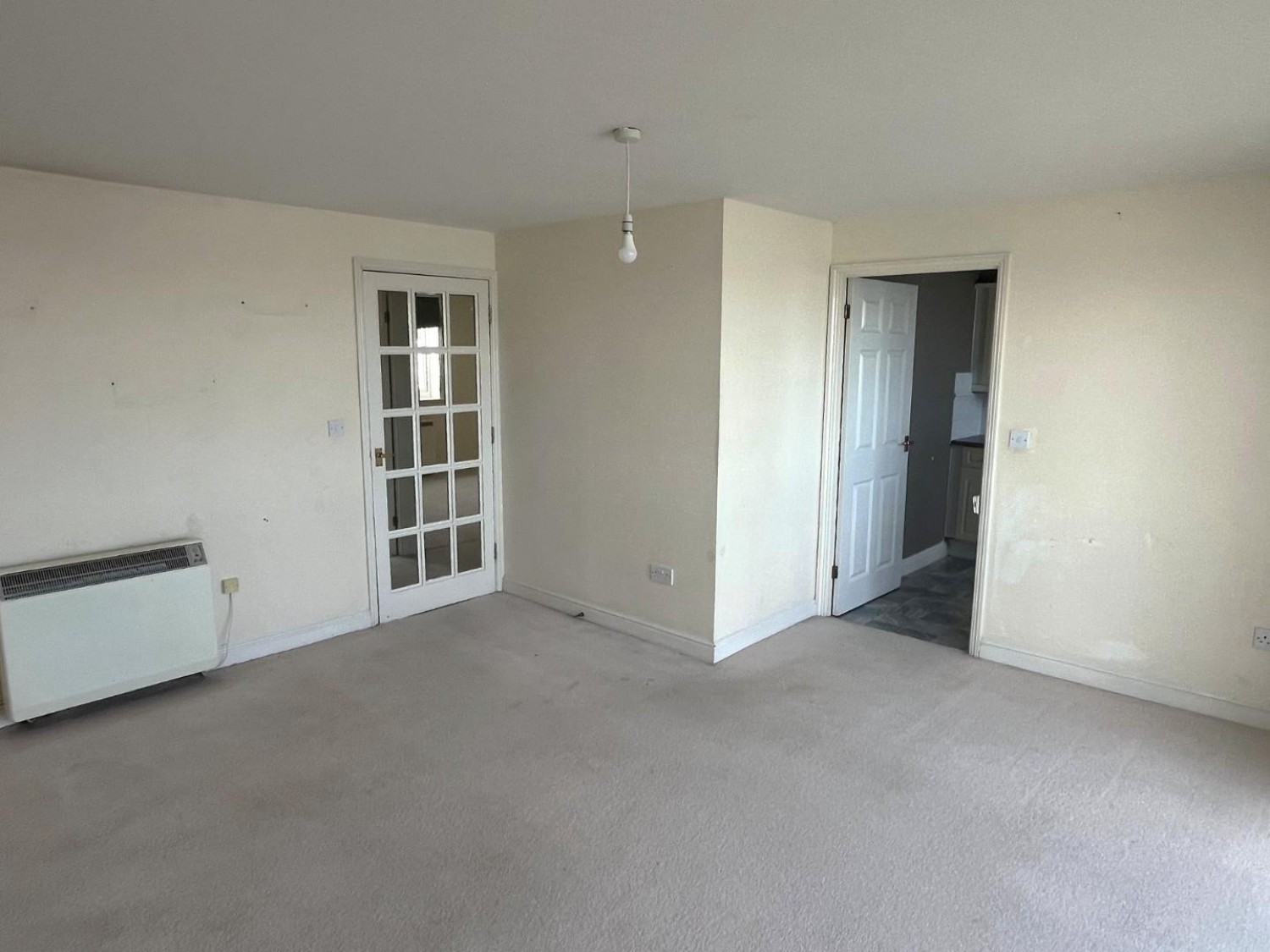 2 bedroom Flat for sale in Russell Quay, Gravesend, DA12
