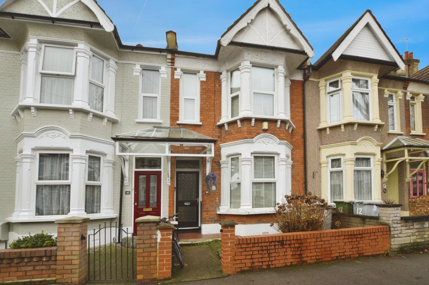 3 bedroom House for sale in Brampton Road, London
