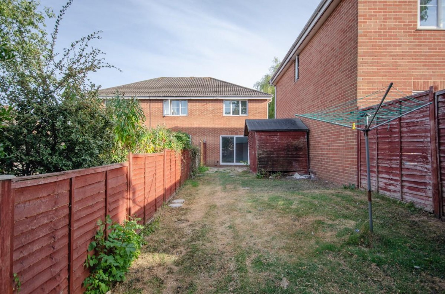 2 bedroom House for sale in Hill Close, Emersons Green, Bristol, BS16 7HH